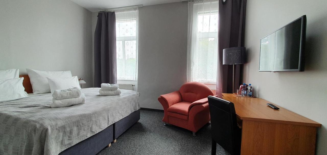 Saraya Wellness & Penzion Teplice Luaran gambar