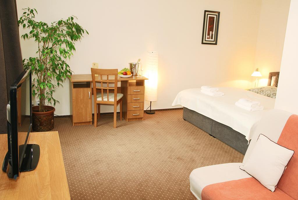 Saraya Wellness & Penzion Teplice Luaran gambar