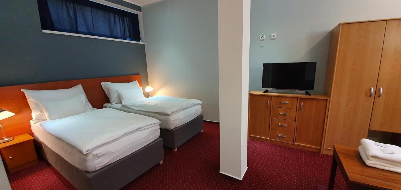 Saraya Wellness & Penzion Teplice Luaran gambar